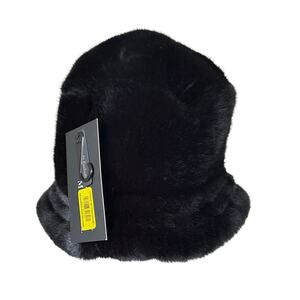 Badgley Mischka Black Faux Fur Bucket Hat – Soft Plush Hat NWT